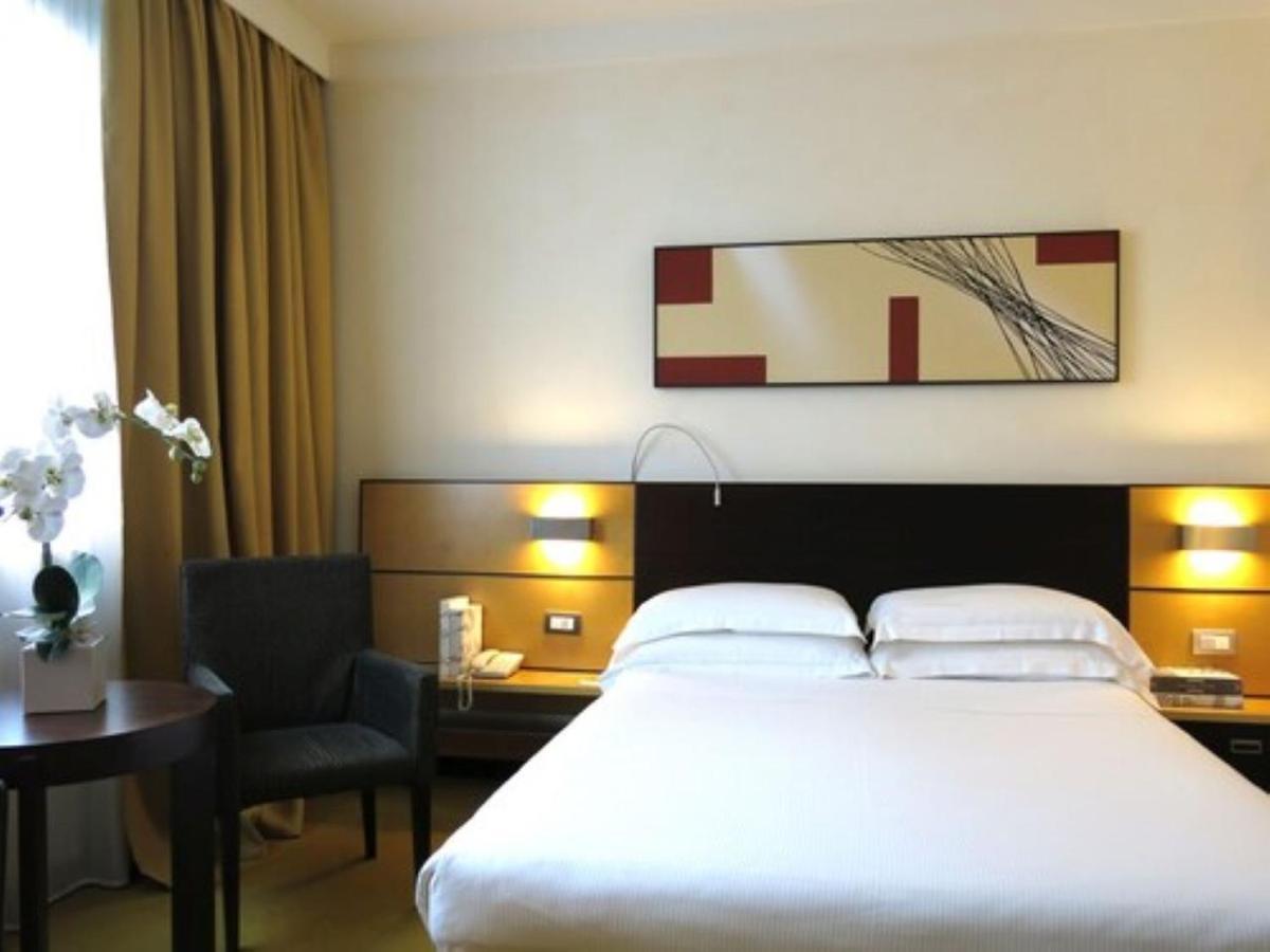 Best Western Plus Hotel Le Favaglie Cornaredo Eksteriør bilde