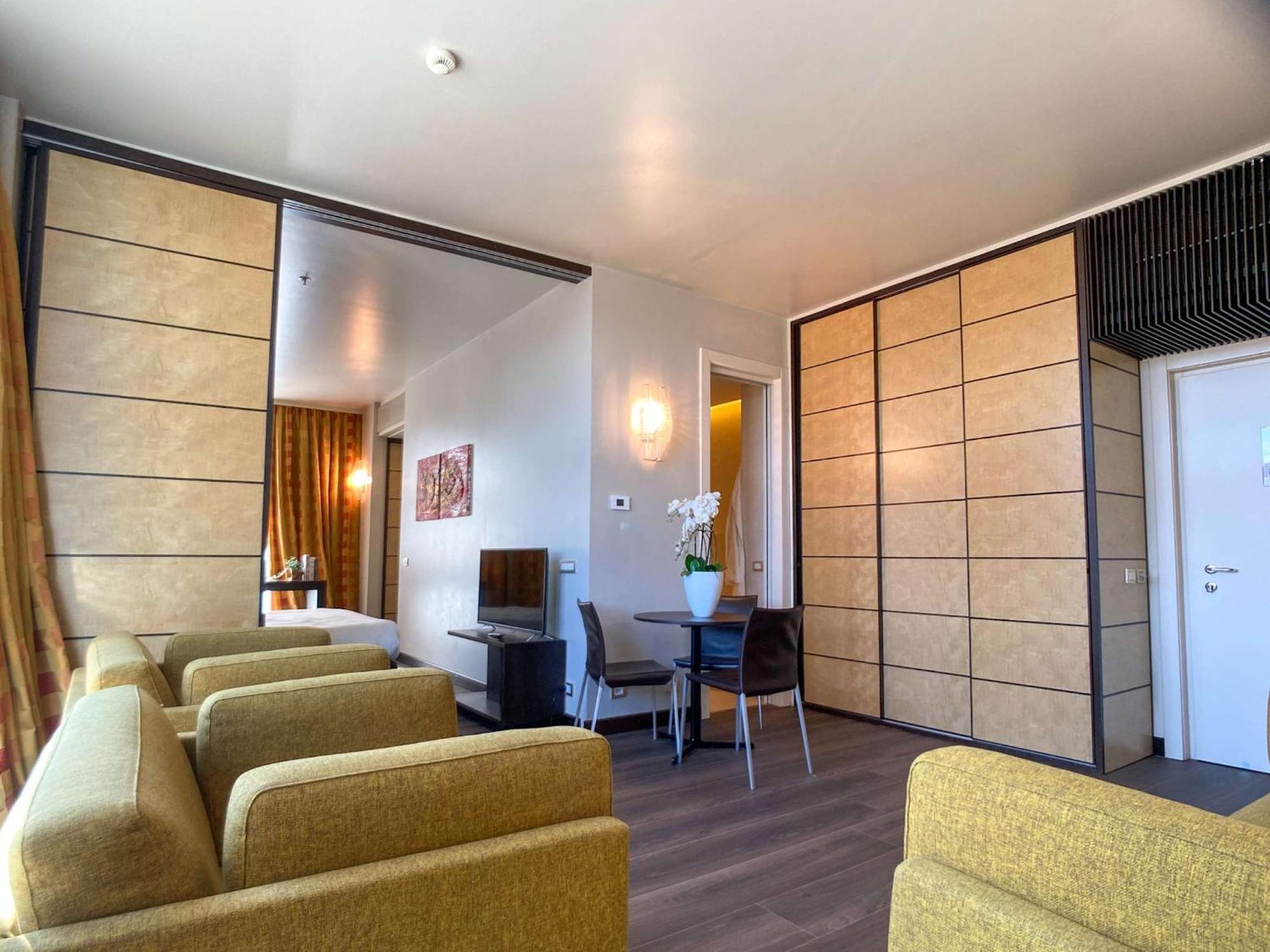 Best Western Plus Hotel Le Favaglie Cornaredo Eksteriør bilde